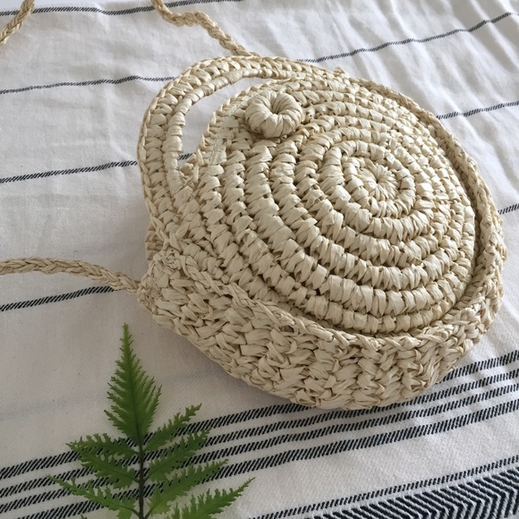 ❗️One Left❗️NWTRound Straw Bag - Picture 5 of 7